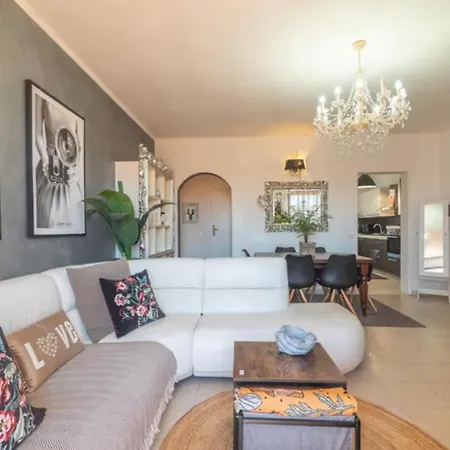 Casa Ely